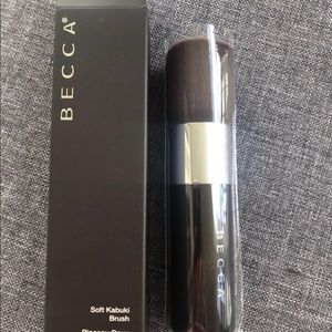 Becca cosmetics kabuki makeup brush
